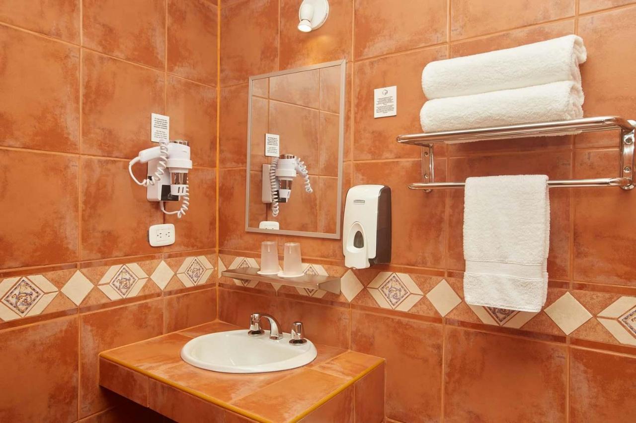 Casa Andina Standard Puno Hotel Ngoại thất bức ảnh